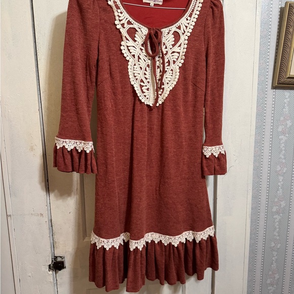 Altar'd State Dresses & Skirts - Altar'd State Rust Dress with Cream Lace